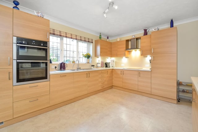 8 Spinnaker View, Bedhampton, Hampshire
Guide Price ~ £875,000