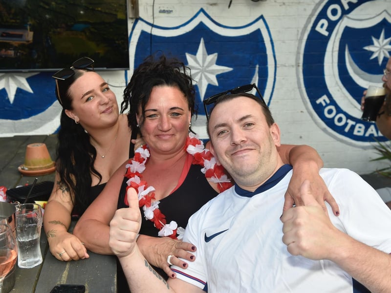 Fans at the The Shepherd's Crook Pub and Kitchen in Milton ahead of the match