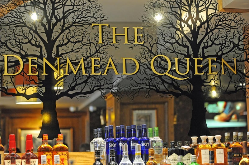 The Denmead Queen has 4.0 star out of five rating based on 1,200 Google reviews.