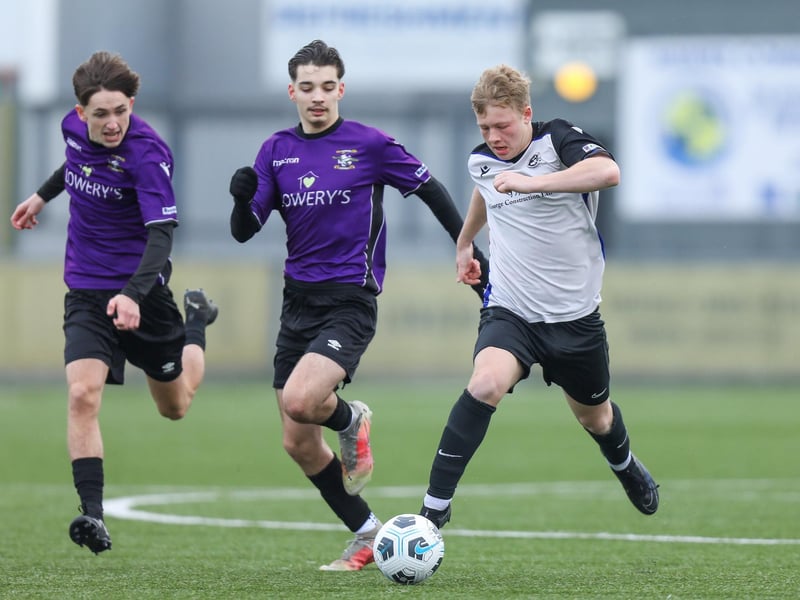 Gosport Falcons Black (purple) v Fleur de Lys Nelson. Picture: Chris Moorhouse
