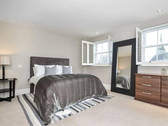 This property is in the heart of the city and it has easy access to the M275.