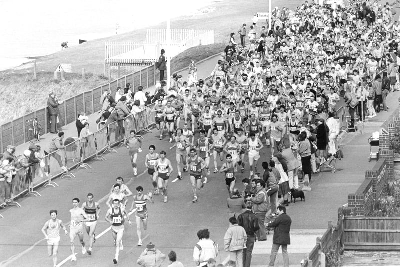 The Gosport & Fareham marathon in 1987. The News PP4960