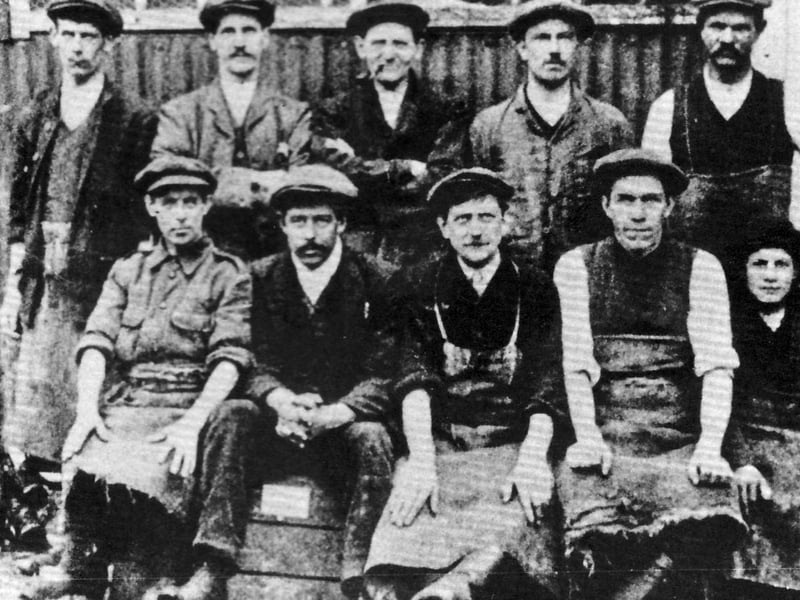 Workers from Gale's Brewery, Horndean, in 1910