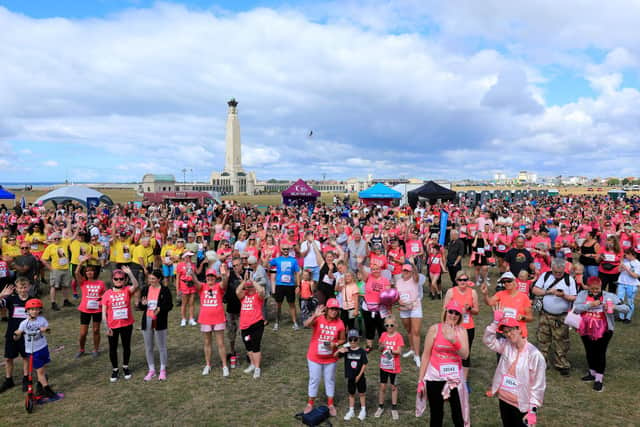 Warm up for 3K and 5K. Race For Life, Southsea Common
Picture: Chris Moorhouse (jpns 030722-50)