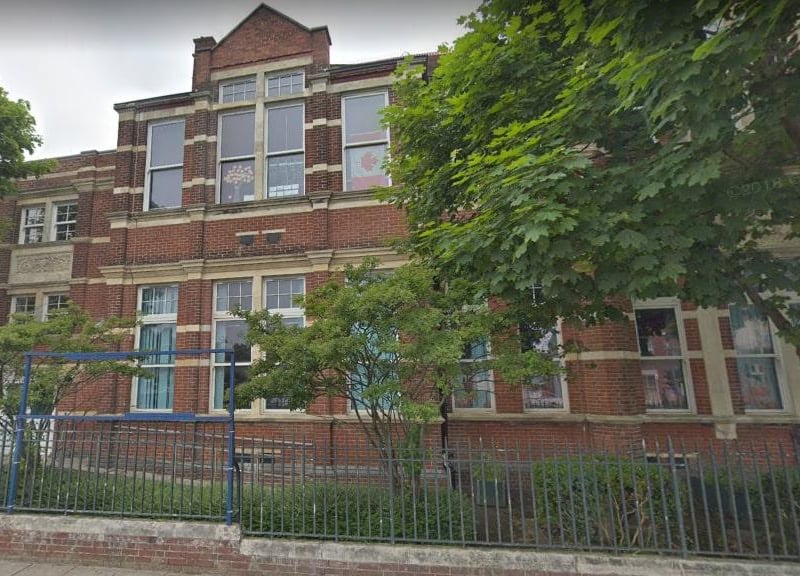 This primary school in Eastney Road has a 5 star rating on Google Reviews.