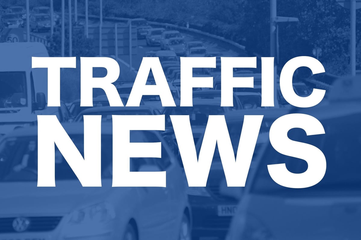 Lane now cleared on M27 between Fareham and Portsmouth after fivecar