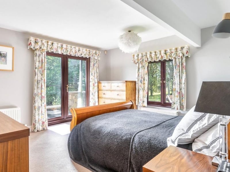 There are also farm buildings at the estate. These buildings can be converted into 5 residential units – a pair of single storey 2 bedroom semi-detached units, a pair of 2 storey, 2 bedroom semi-detached houses and a 4 bedroom detached house.
