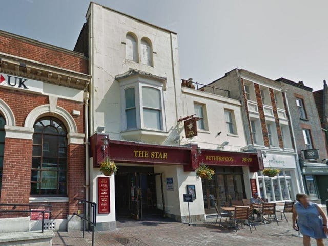 The Star at 28 - 29 High Street, Gosport was rated 5 on April 16.