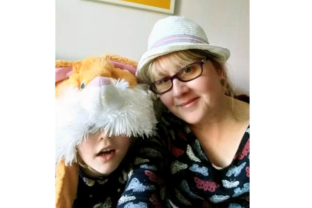 Zoe Beckett with daughter Isabella