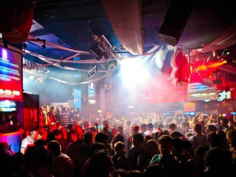 This old club used to be in Gunwharf Quays and it was very student friendly, but it was taken over and turned into Grosvenor Casino in 2012.