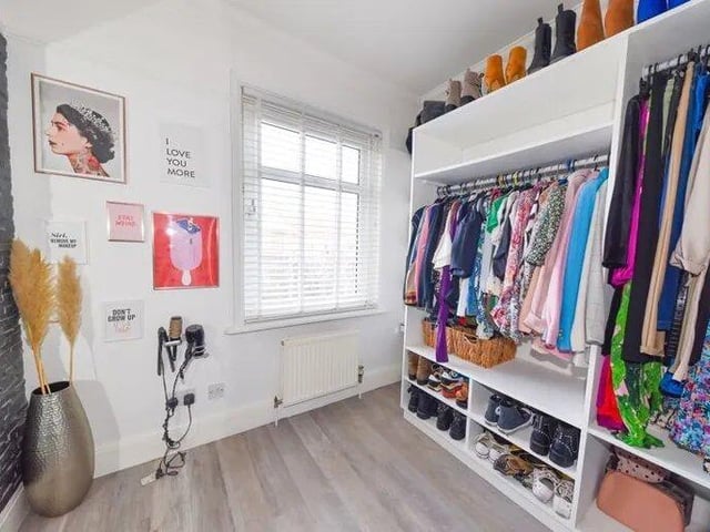 This property, which is located in Chatsworth Avenue, Cosham, comes with three bedrooms, one bathroom and two reception rooms.