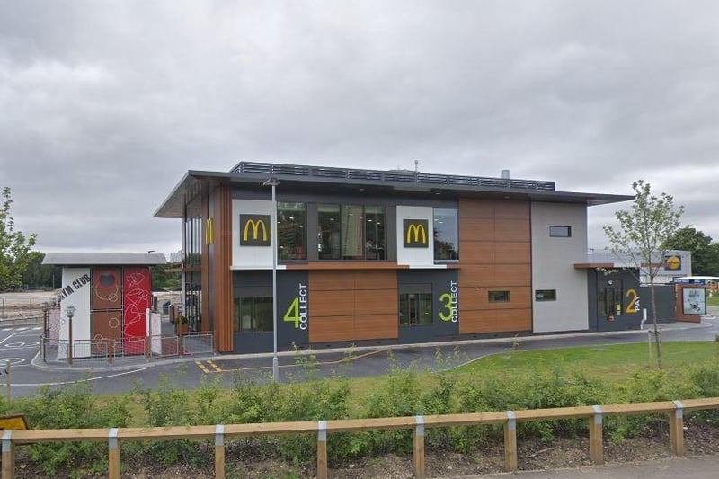 This McDonald's restaurant in Waterloo Park in Waterlooville has a 3.5 star rating based on 1,743 reviews on Google.
Photo credit: Google Street View
