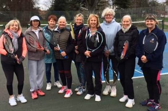 Stubbington v Southsea (from left): Karen McCulloch, Sandra Turner, Maureen Parker, Suzanne Johnson, Elaine Reed, Helen Shelton,
Deb Prytherch, Linda Swinburne, Nicky Whild.