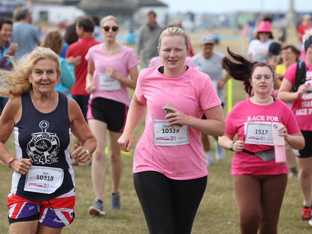 Cancer Research UK Race for Life on Southsea Common.
Picture Stuart Martin (220421-7042)