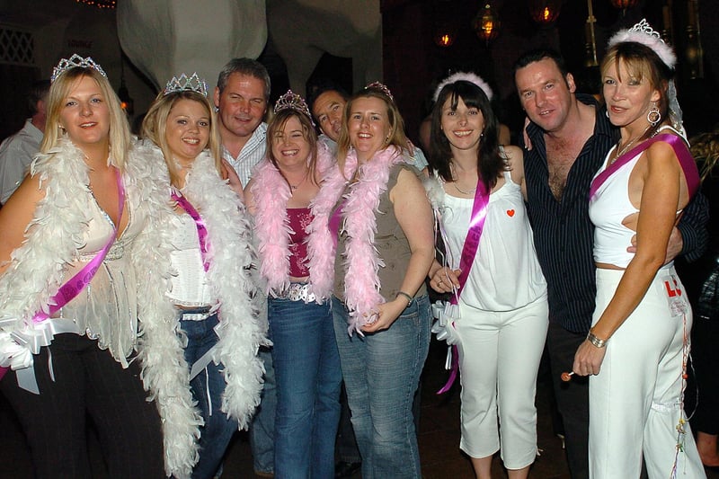 This is what a night out at Tiger Tiger in Gunwharf Quays looked like in the 00s.