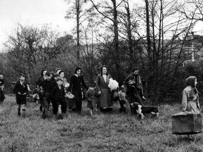 circa 1940: Citizens of Portsmouth trying to find sleeping accommodation in the nearby countryside, after severe bombing raids on their city. (Photo by Keystone/Getty Images)