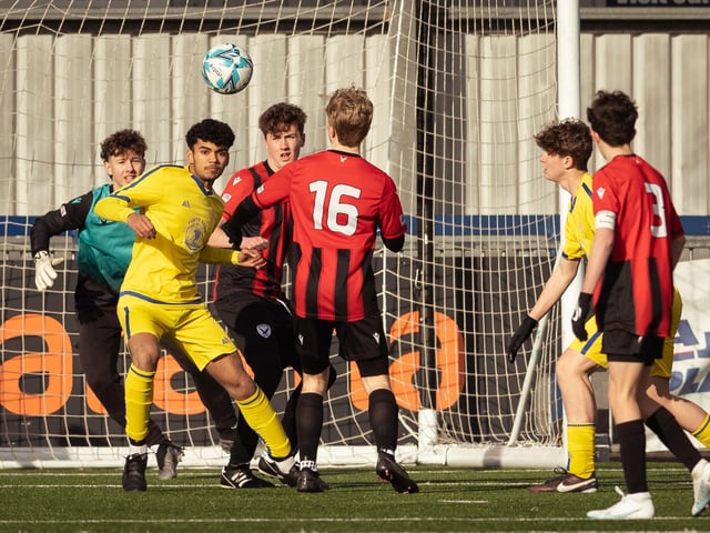 Action from the U16 GEC Marconi Invitation Cup final between Horndean Hawks Condors (red/black) and Pickwick Youth Panthers (yellow). Picture: Keith Woodland (260221-68)