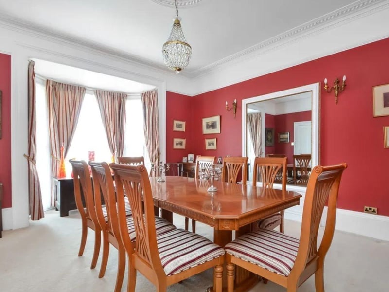 This house is currently on the market for £1,225,000 and it is being sold with Fine and Country Drayton.