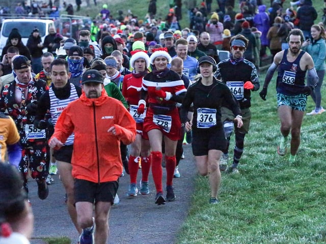 A number of runners took on the Portsmouth Coastal Waterside Marathon and Festive Half. Picture: Chris  Moorhouse (221224-04)
