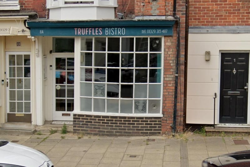 Truffles Bistro, Fareham, is a French restaurant that dishes up authentic modern French cuisine. Pan roasted fillet of beef, Ox cheek mac and cheese, savoy cabbage,
caramelised onions, red wine sauce is just one of the delicacies served here.
