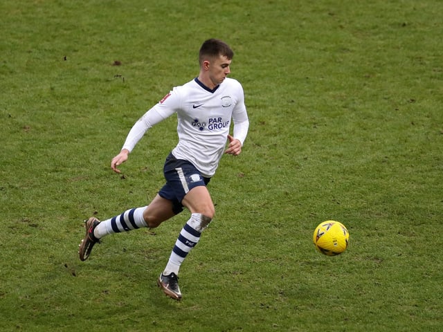 Robbie Brady, Lewis Coulton, Greg Cunningham, Daniel Johnson, Matthew Olosunde, Josh Onomah.

One-year option: Dana Amaral, Aaron Bennett, Harry Nevin, Ben Woodburn (above).