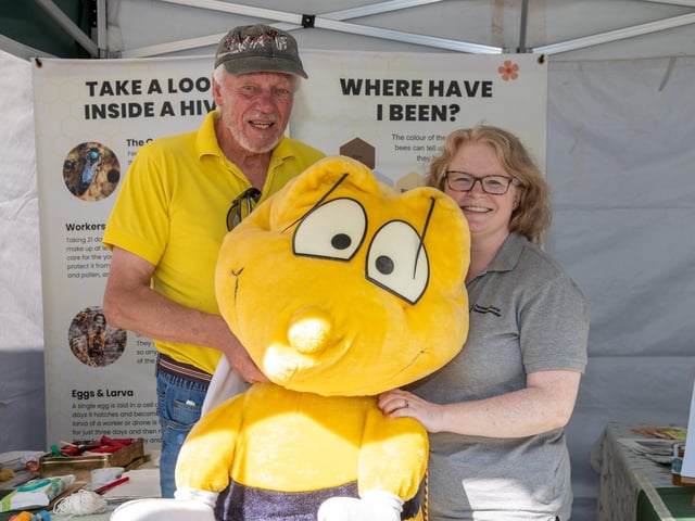The Denmead Horticultural Society held their 73rd Village Show on saturday afternoon, with various live music acts, Punch & Judy, food and entertainment for all the family.
Pictured - Ken Scoley & Glenys Jones of Portsmouth and District Bee Keeping Association
Photos by Alex Shute