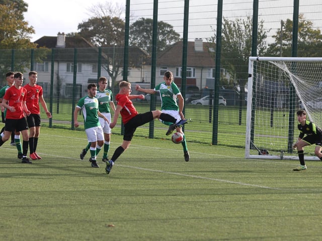 Fareham U18s (red) v Moneyfields. Picture: Sam Stephenson