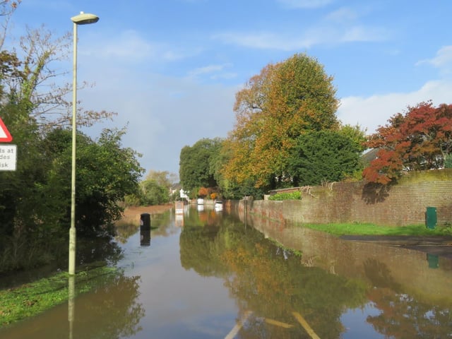 Wallington shore road in Fareham was flooded.