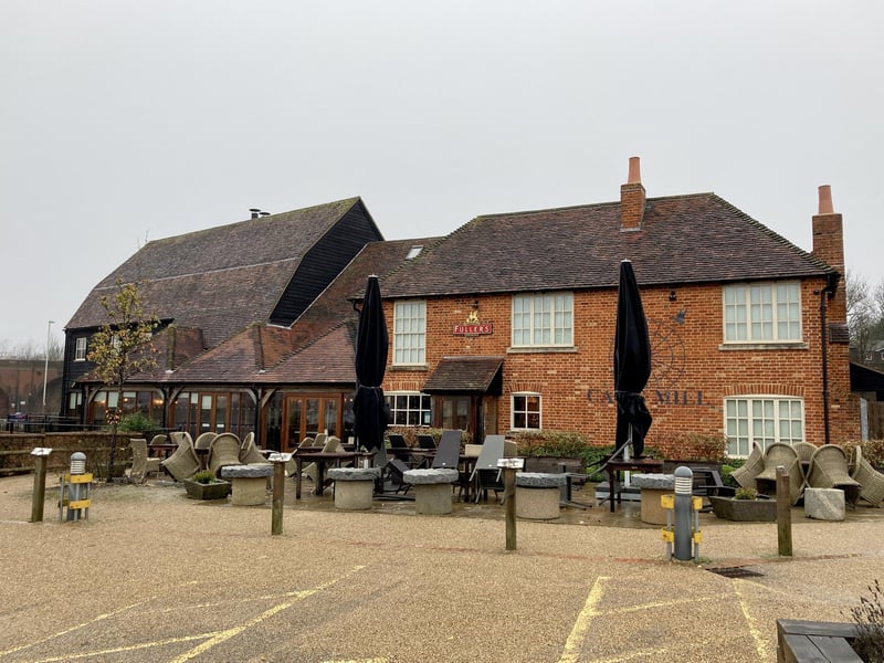 Cams Mill at the Cams Hall Estate, Fareham, has a real fire according to the Fullers website.