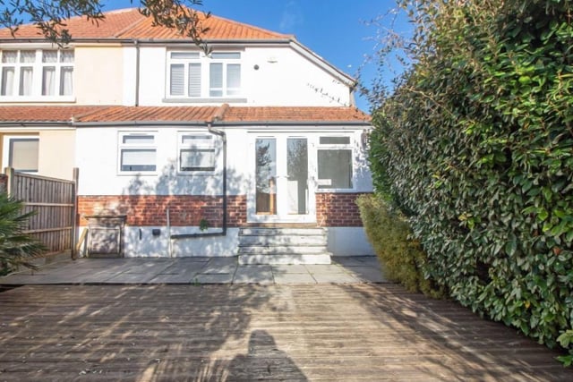 This property is on the market for £385,000 and it is being sold with AJ Eyre & Sons.
