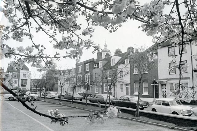 Lombard Street, Old Portsmouth in April 1975. The News PP4891
