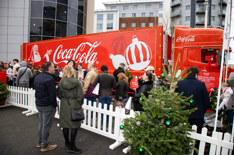 The famous Coca Cola truck arrived in Portsmouth this Saturday, parking up in Gunwharf Quays ready for photo opportunities.