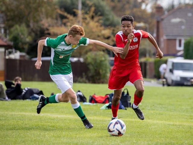 Horndean (red) v Moneyfields. Picture by Alex Shute