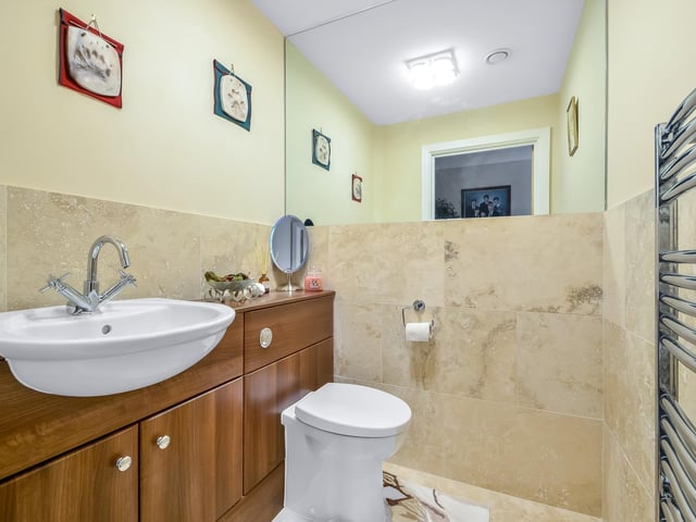 One of the en suite bathrooms