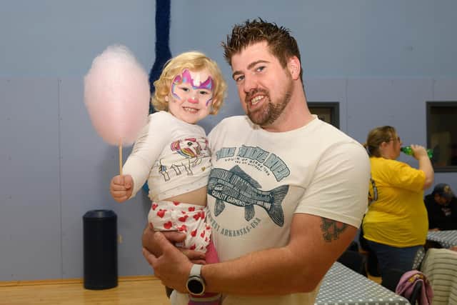 Pictured is: Sky,2 with Dad Chris Smalley.Picture: Keith Woodland (131121-18)