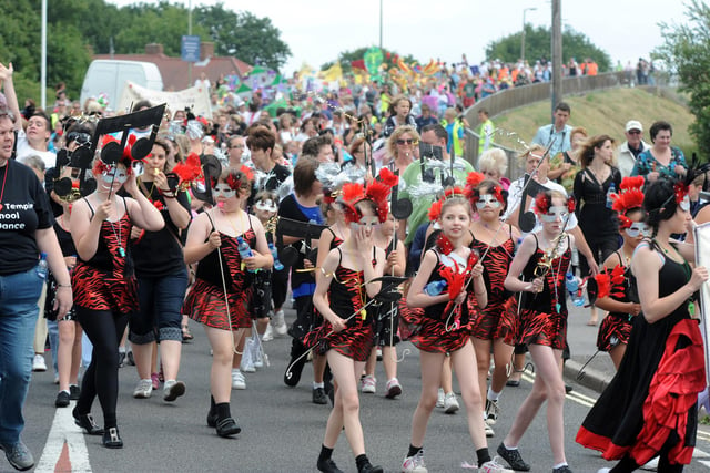 The Bridgemary Carnival makes its way along Gregson Avenue. Dorothy Temple School of Dance 17th July 2010. Picture: Paul Jacobs 102248-7