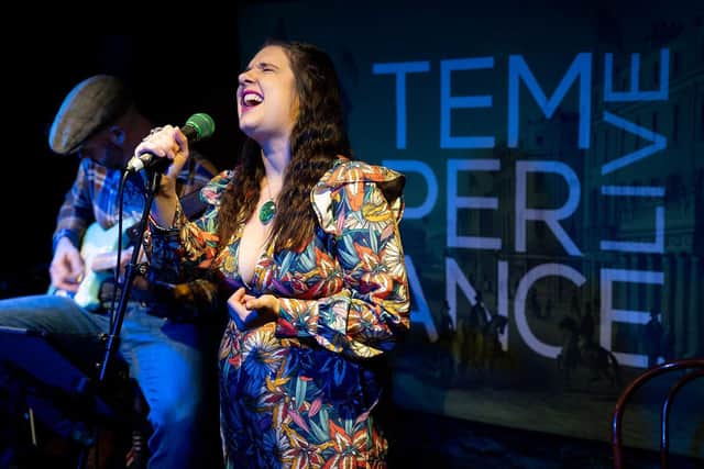 Chloe Josephine and Jon Parkins at Temperance Cafe, Leamington Spa (photo by Chris Roberts/Widerview Visual Media