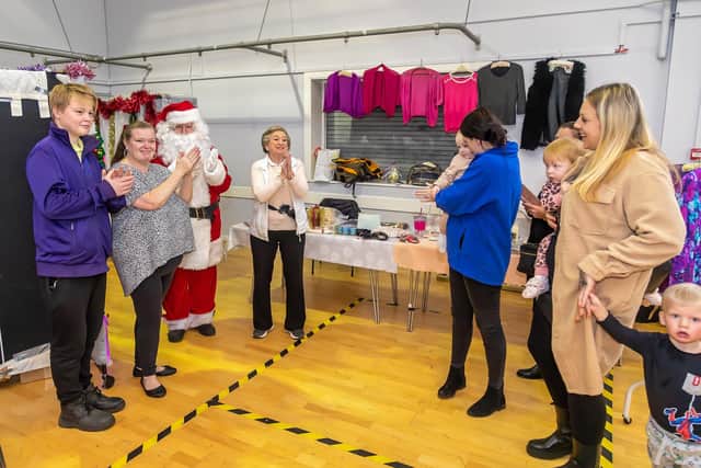 The opening of Paulsgrove Community fair. Picture: Mike Cooter (261121)
