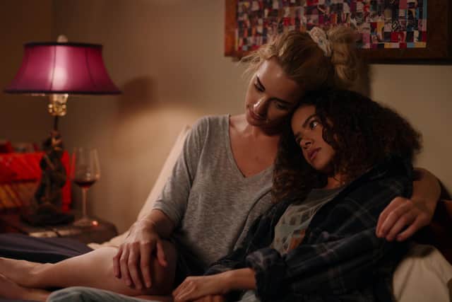 Ginny and Georgia is set to return for a second season.
