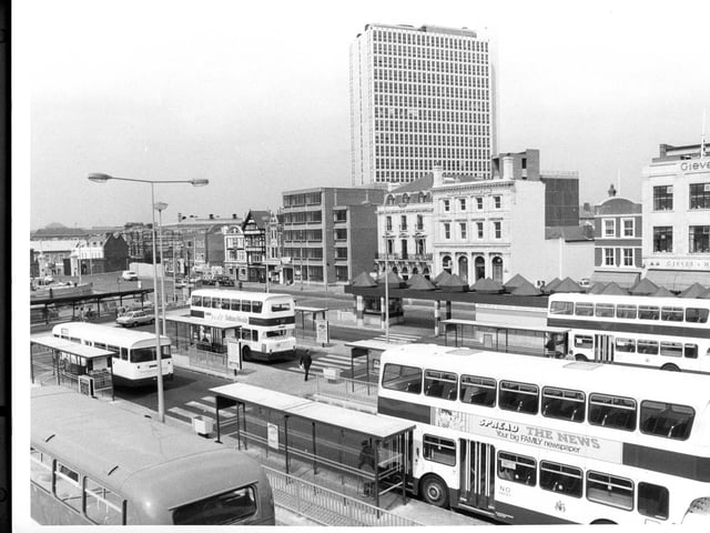 Buses waiting at The Hard, Portsmouth in May 1980. One of the buses shows an old advertisement for The News. The News PP3492