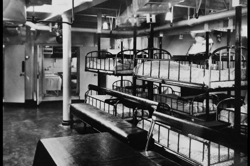 Looking clean and comfortable with an operating theatre to the rear, here we see the sick bay on 1893 commissioned HMS Hood.