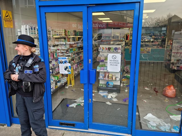 Kingston Road street attack in Portsmouth leaves man fighting for life