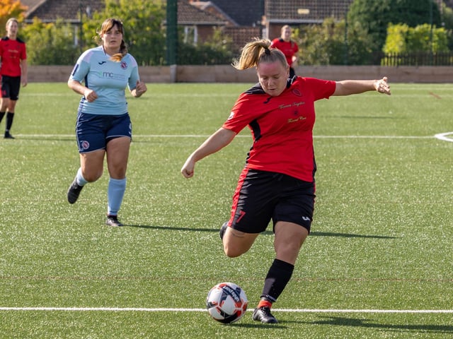 Widbrook (red) v Poole. Picture: Mike Cooter