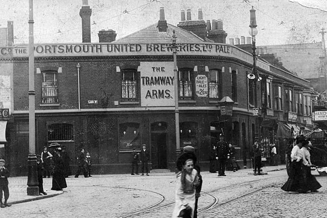 The Tramway Arms on the corner of Lake Road and Kingston Road, Portsmouth. The pub closed in the early 1980's.