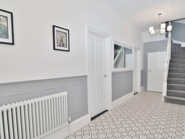 This property has easy access to public transport and the M275.