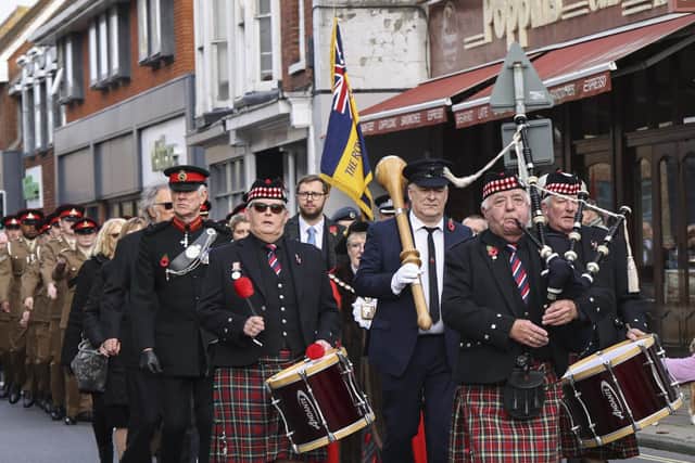 Denton Smith, bagpiper accompanied by drums courtesy of Hampshire Caledonian Pipe Band
Photo: Barry Zee