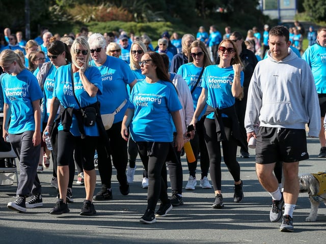 Alzheimer's Society Memory Walk, Canoe Lake, SouthseaPicture: Chris  Moorhouse (051024-046)