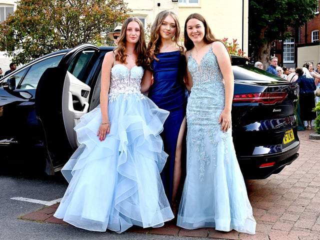 All the glitz and glamour as students dress to impress at Portsmouth High School prom