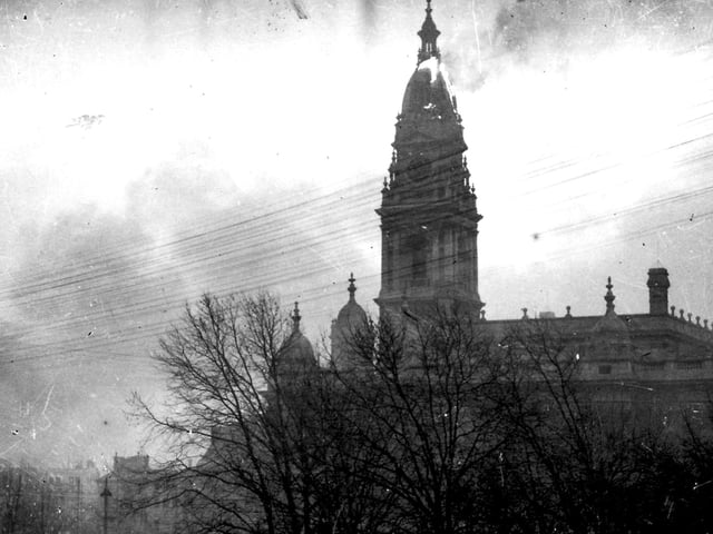 Portsmouth blitz, January 10, 1940 - Guildhall ablaze