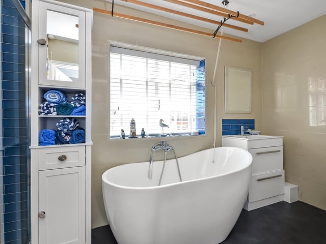 The bathroom Picture: Fine and Country